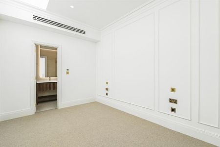 3 bedroom flat to rent - Photo 2