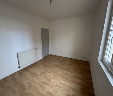 MAISON 3 CHAMBRES AVEC COURETTE - QUARTIER SAINT MAURICE - Photo 2