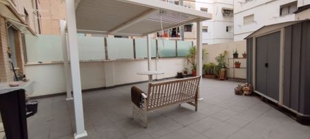 Piso de alquiler en Carrer del Castell de Benissanó, Nou Moles - Photo 2