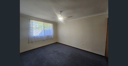 QUIET NEIGHBOURHOOD - Photo 3