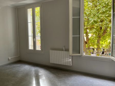 Studio - Aix-En-Provence (13100) - 26.17 m² - - Photo 2