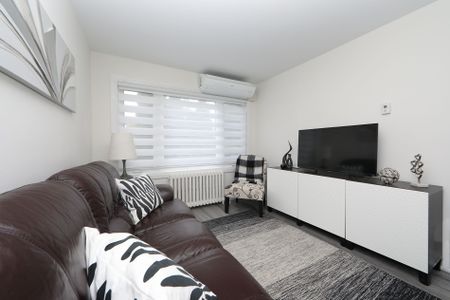 For Lease - 459 Hopewell Avenue Unit# Main, Toronto, Ontario - Photo 2