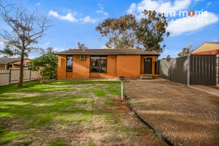 87 Kinkaid Road Elizabeth East SA - Photo 2