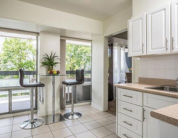 Juliana Apartments | 100 Bronson Avenue, Ottawa - Photo 1