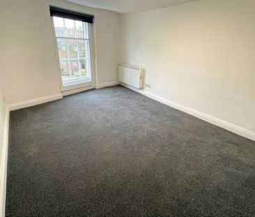 Upper High Street, Taunton, Somerset - Photo 1