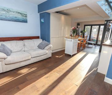 2 bedroom terraced house to rent - Photo 2