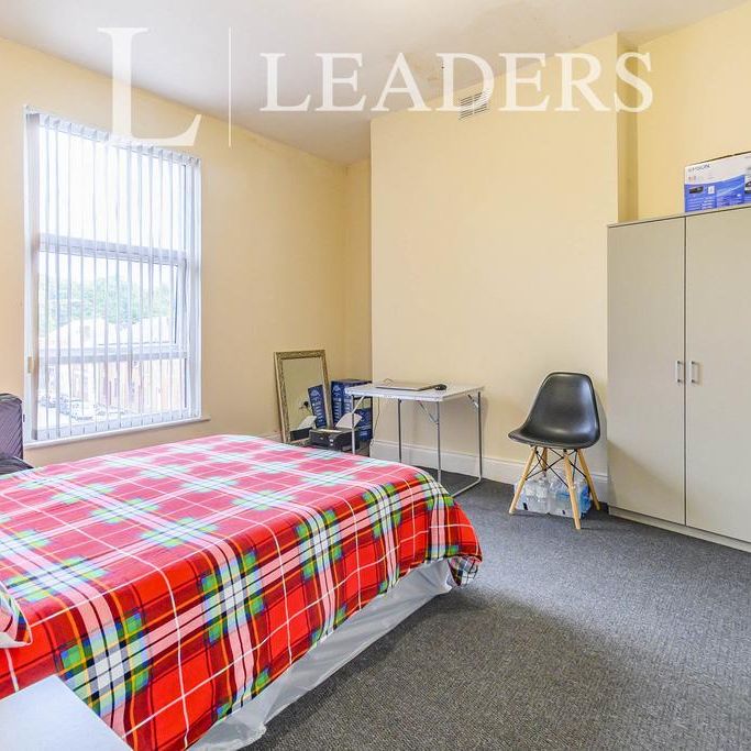 1 bedroom in a house share to rent - Photo 1