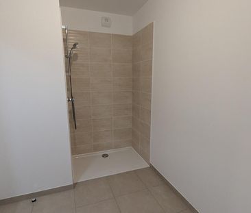 location Appartement T2 DE 45.3m² À ELANCOURT - Photo 5