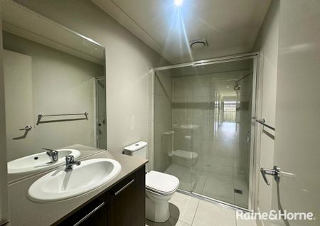 Low-Maintenance Living in Twin Waters Estate - Photo 5