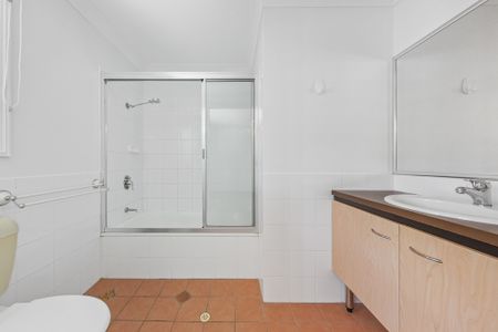 8/24 Arthur Terrace, Red Hill - Photo 4