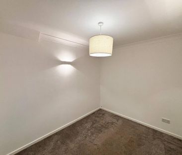 3 bedroom end of terrace house to rent - Photo 5