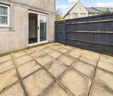 3 bedroom end of terrace house to rent - Photo 4