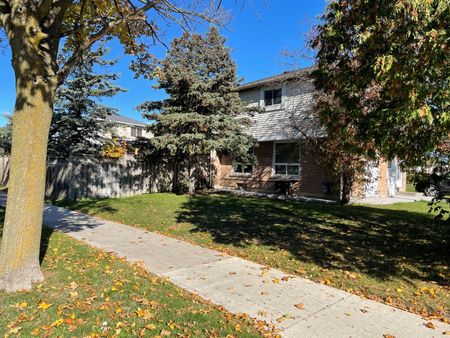 For Lease - 67 Shalom Crescent, Toronto, Ontario - Photo 3