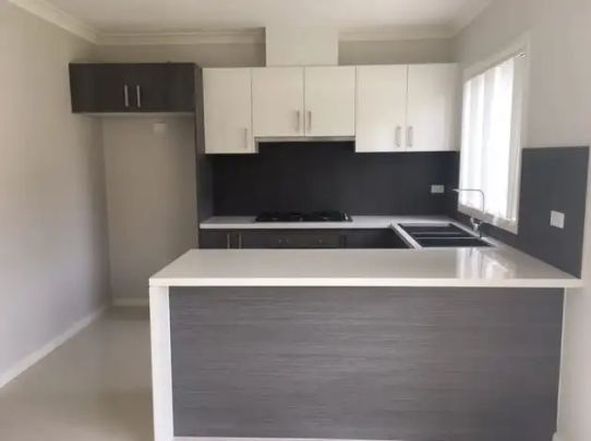 “Spacious 3-Bedroom Townhouse in a Prime Location” - Photo 1