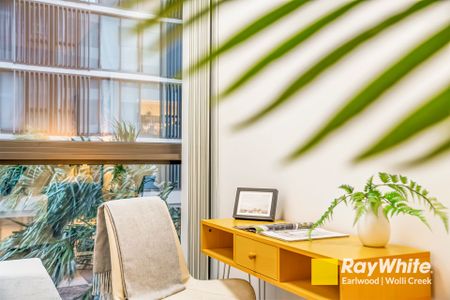 Modern 2 Bedroom Apartment in Wolli Creek - Photo 5