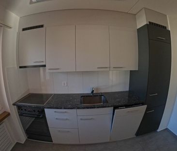Lichtdurchflutete Wohnung in ruhiger Lage mit top Ausstattung! - Photo 2