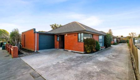 Sunny Two-Bedroom Home for Rent – Upper Riccarton - Photo 4