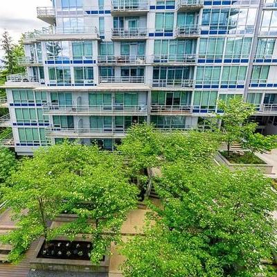 2bed/2bath @ Altitude SFU. fully furnished - Photo 3