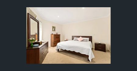 Stunning Family Home in Heidelberg Heights - Photo 2