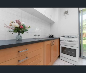 Location Location! - Photo 5