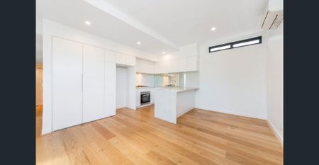 CONTEMPORARY TWO BEDROOM APARTMENT IN ST KILDA EAST! - Photo 4