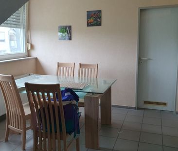 Zentral und geräumig! Dachgeschosswohnung zum wohlfühlen! - Foto 2