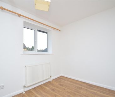Columbus Gardens, Northwood, HA6 - Photo 6