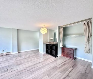 Cozy studio +1 bath at 950 Drake St Vancouver DT - Photo 1