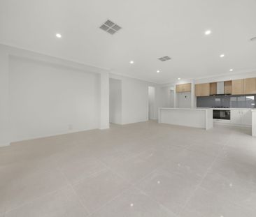 23 Yellowstone Drive, Truganina, Vic 3029 - Photo 4