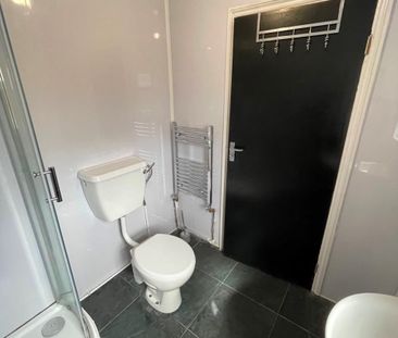 Room in a Shared House, Warwick Road, B11 - Photo 6