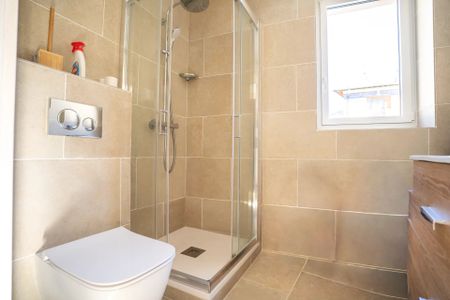 Location Appartement 3 pièces 46m² ST ANDRE DE LA ROCHE 06730 - Photo 2