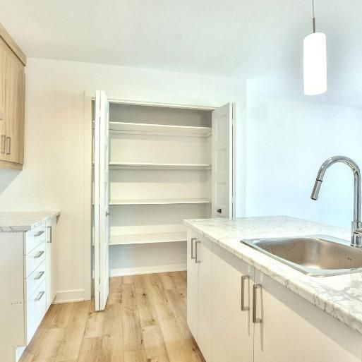 4 1/2 À LOUER-SAINT-JACQUES-APPARTEMENT À LOUER - Photo 1