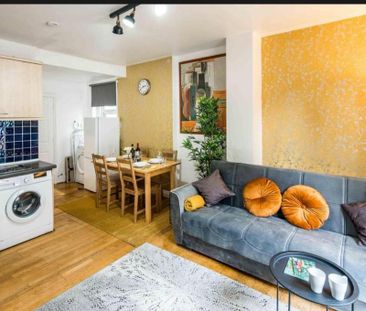 1 bedroom in a house share to rent - Photo 5