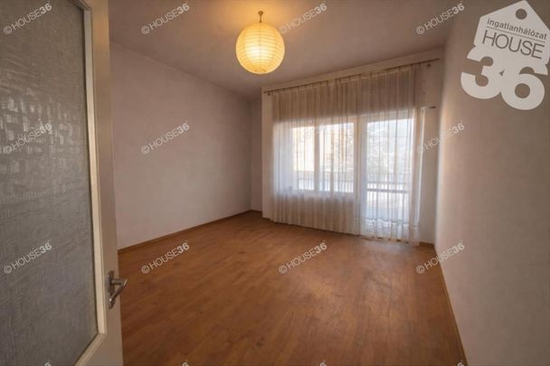 Kiadó átlagos állapotú ház - Lajosmizse - Fotó 1