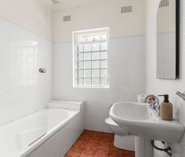 14 Cabramatta Road, Woolooware NSW 2230 - House For Rent | Domain - Photo 6