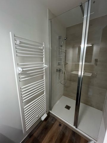 Location Appartement 2 pièces 38m² BURIE 17770 - Photo 5