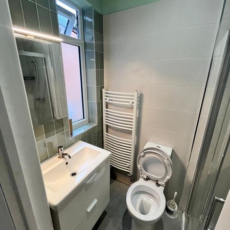 Room in a Shared House, Tennyson Street, LE2 - Photo 4