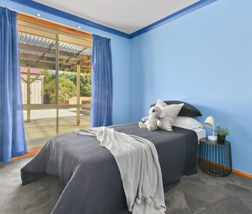 Comfortable Family Living in Popular Prospect Vale! - Photo 4