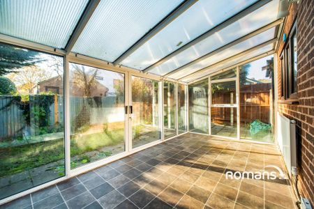 3 bedroom semi-detached house to rent - Photo 4