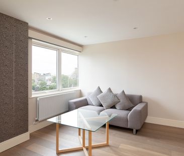 1 Bed Flat, Gainsborough House, E14 - Photo 2