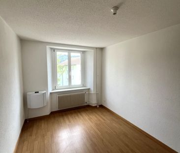 Tramelan, joli appartement de 3 pièces au 1er étage, idéalement situé - Photo 4