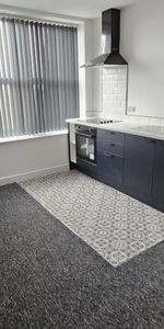 1 bed Flat - To Let - Photo 3