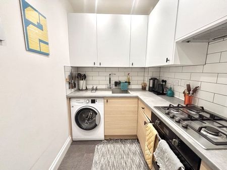Walton Street, Shawlands, G41 3LR - Photo 2