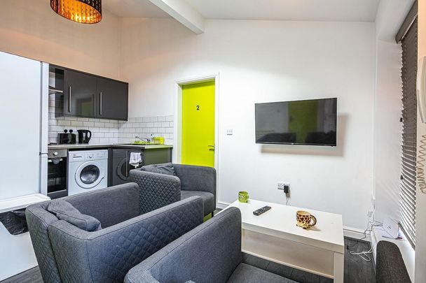 2 bedroom flat to rent - Photo 1