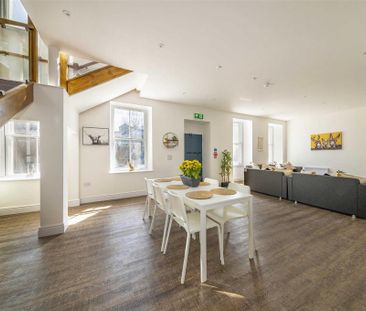 Studio to rent - Photo 6