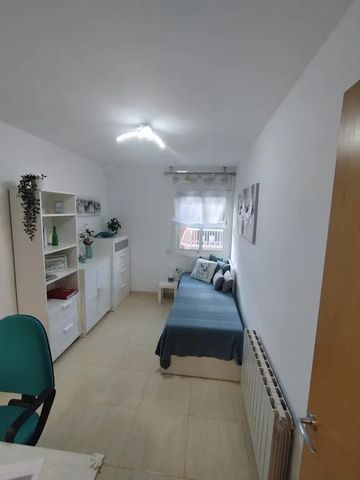 Carrer Tarragona, Badalona, Catalonia 08913 - Photo 5