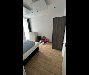 Room in a Shared House, Bartle Avenue, E6 - Photo 2