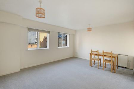 Studio to rent - Photo 3