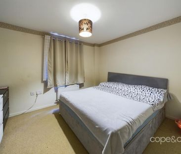 2 bedroom ground floor flat to rent - Photo 4