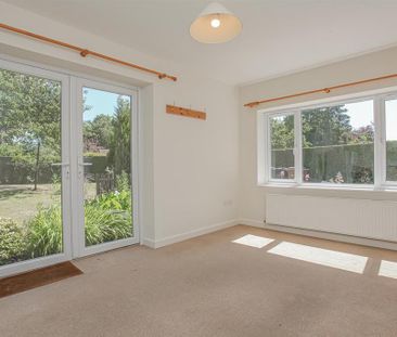 1 bedroom property to rent - Photo 1